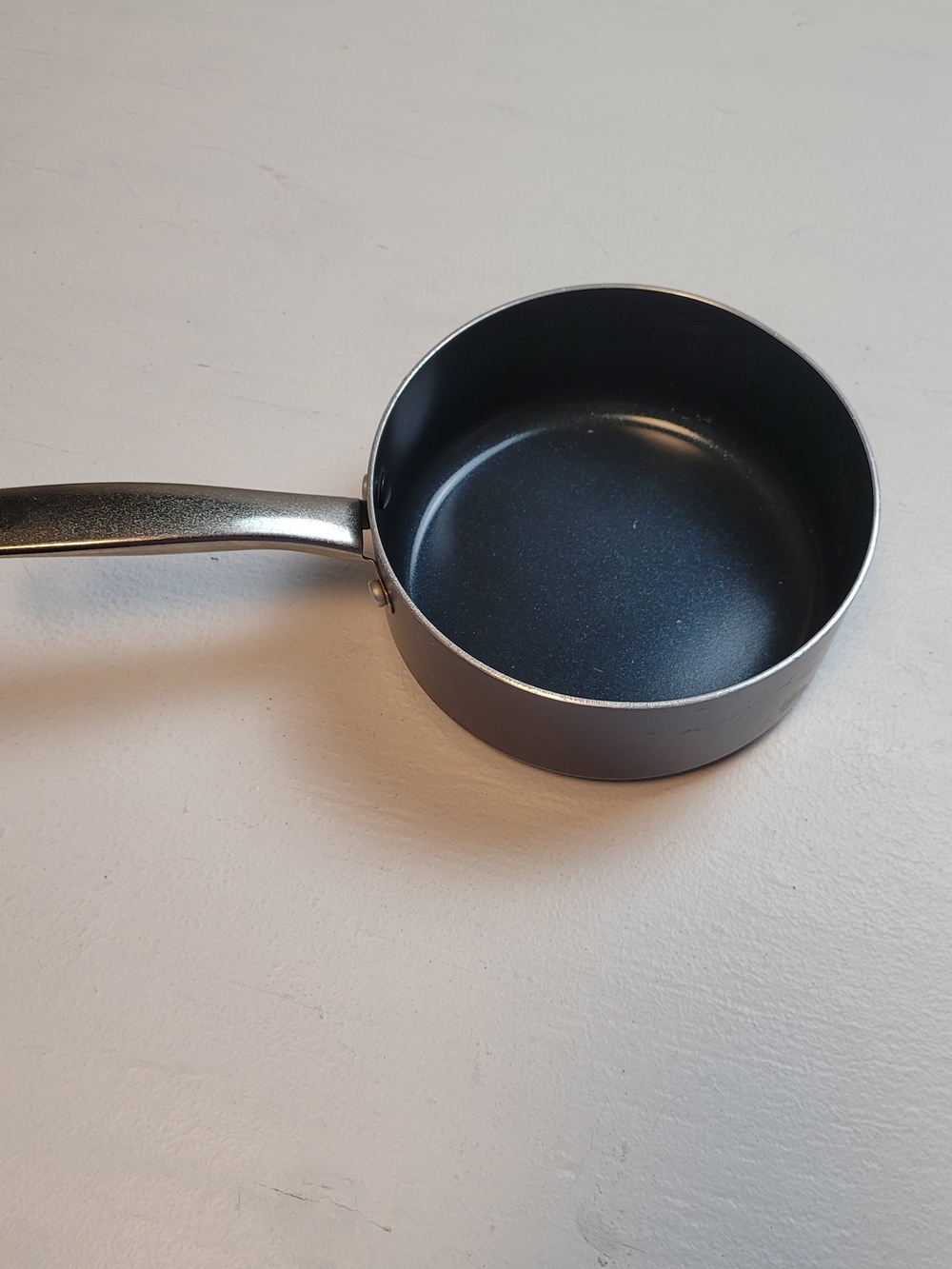 BLUE DIAMOND Enhanced Ceramic Non-Stick Pan Base - Deep Blue